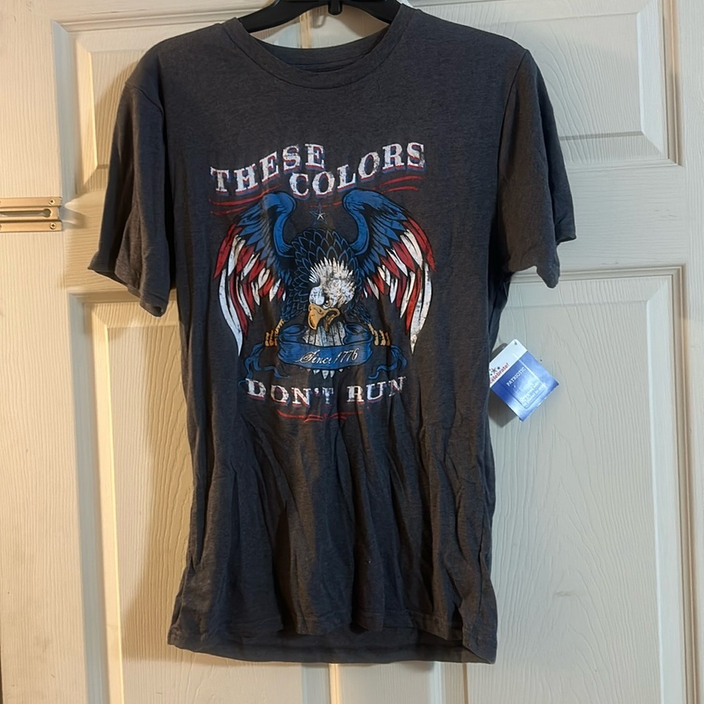 WAY TO CELEBRATE PATRIOTIC TEE: EAGLE GRAPHIC: GRAY: NEW WITH TAGS: SIZE SMALL